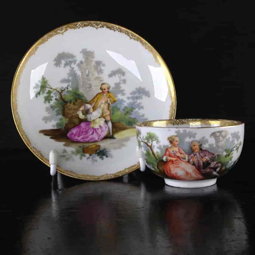 Meissen teabowl & saucer, Watteauesque scenes, c. 1770 -0