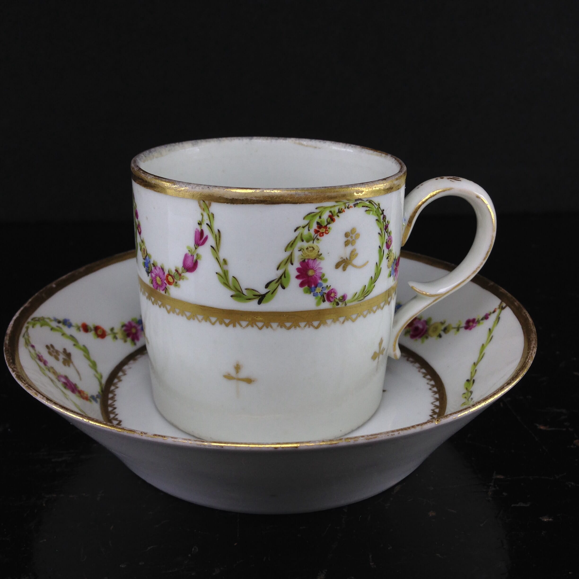 Niderviller coffee can & saucer, flower swags, c.1785 -0