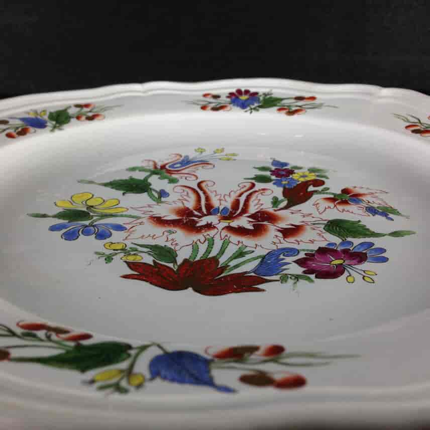 Doccia tin glaze plate, Tulip pattern Circa 1790 -2718