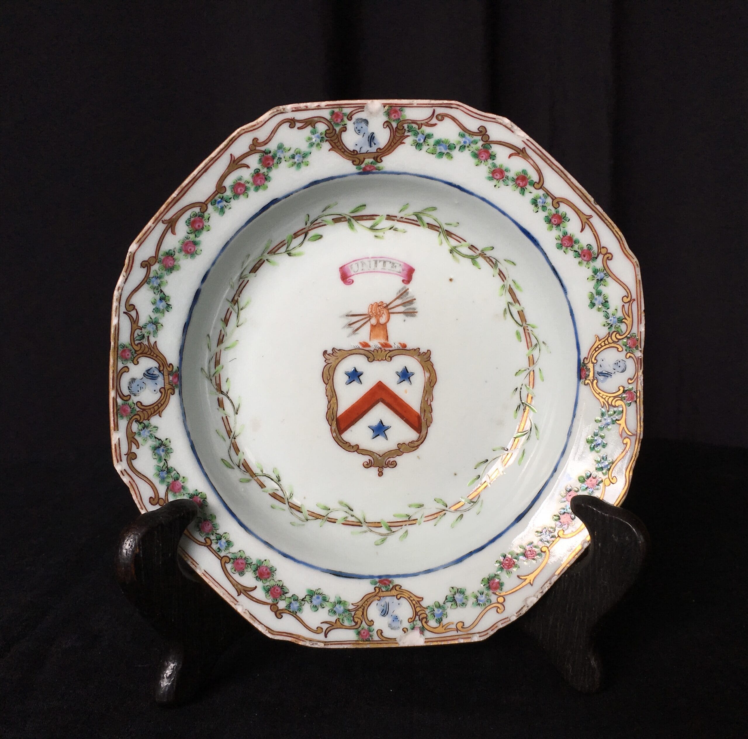Chinese export octagonal bowl, classical busts & arms of Brodie, UNITE c.1750-0