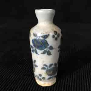 Dutch delft miniature vase, circa 1700 -19004