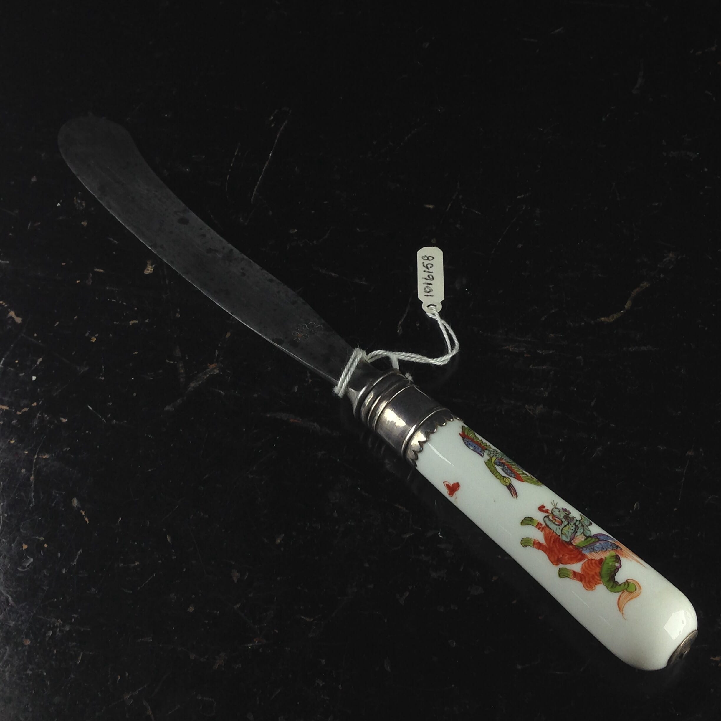 Meissen knife handle, Korean Lion Kakiemon pattern, c.1740 -0