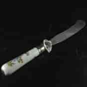 Meissen knife handle, Korean Lion Kakiemon pattern, c.1740 -4028