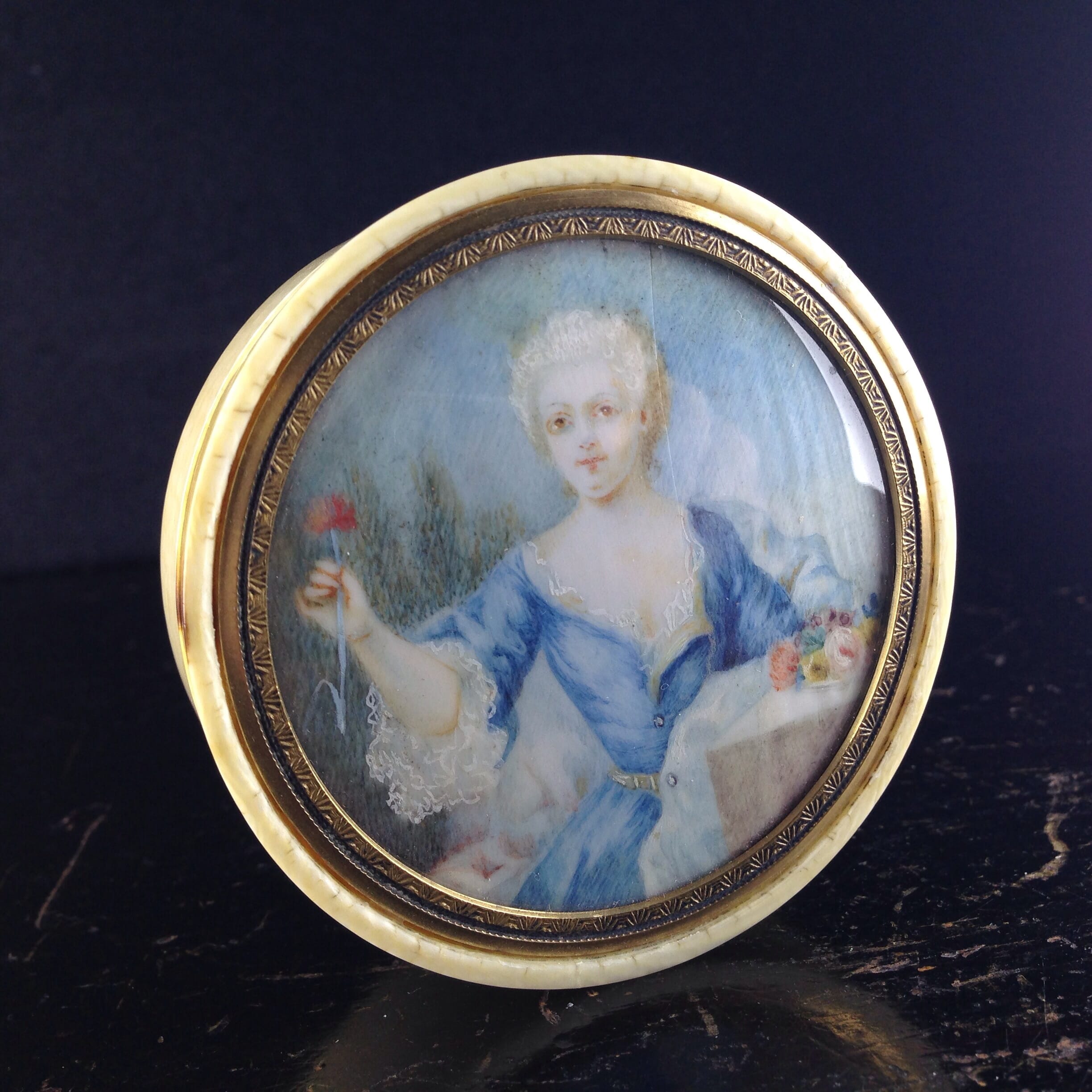 Ivory box, with miniature in the 18th century style, 19th century -0