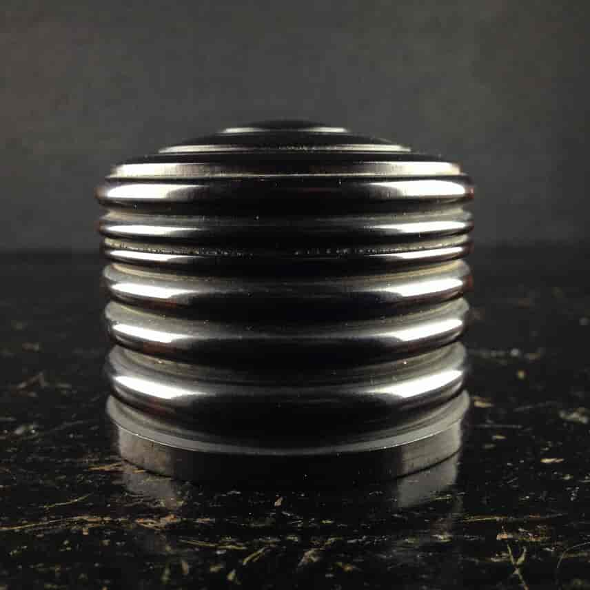 Finely turned ebony box, 19th century -5271