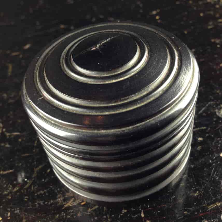 Finely turned ebony box, 19th century -5272