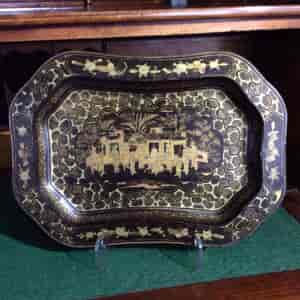 Chinese lacquer tray, gilt scenes, 19th century -323