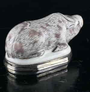 Saint Cloud snuffbox in the form of a water buffalo, c.1740 -9086
