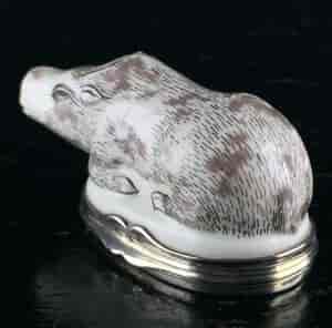 Saint Cloud snuffbox in the form of a water buffalo, c.1740 -9087