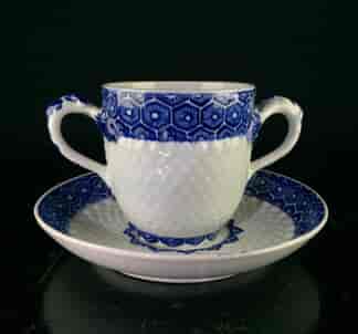 Bow caudle cup & stand, pinecone moulded, c.1770 -0