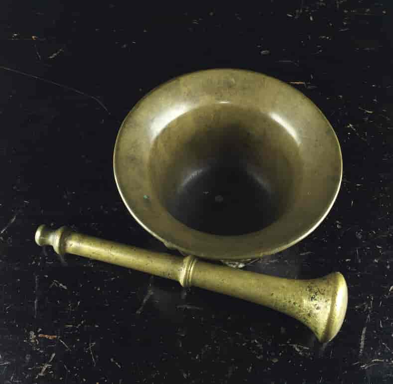 Bronze mortar & pestle, French, with Janus face, late 16th century -9333