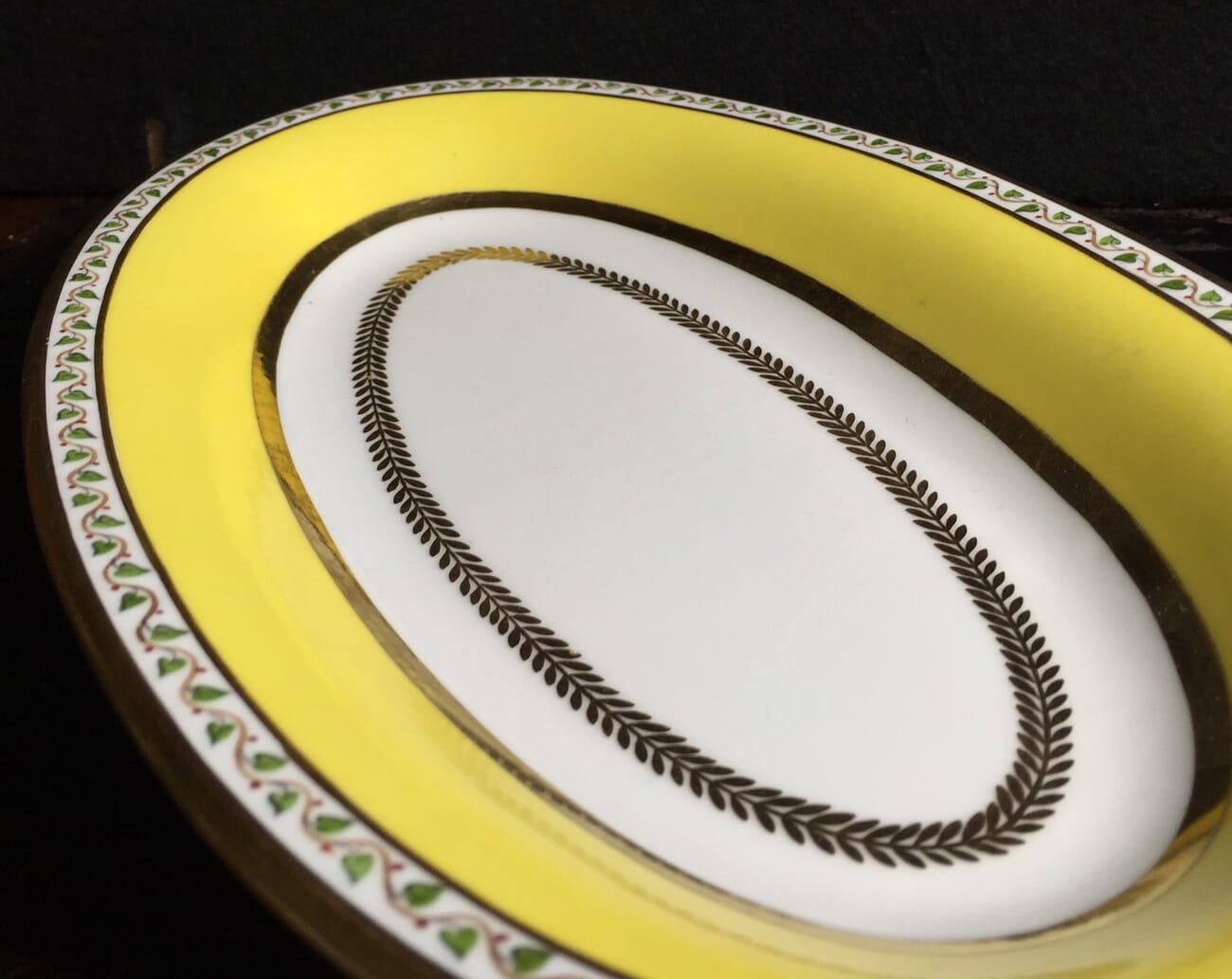 Sevres serving dish, yellow ground, dated 1824 -10250