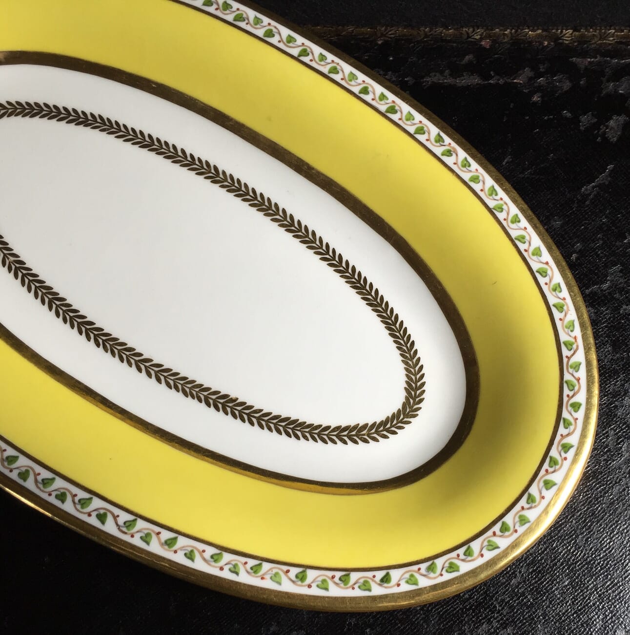 Sevres serving dish, yellow ground, dated 1824 -10251