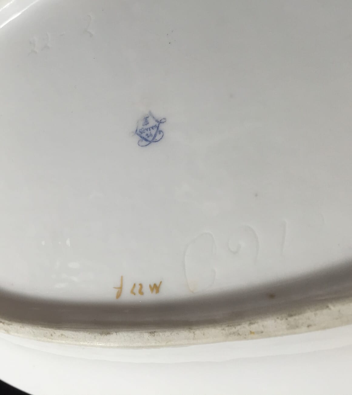 Sevres serving dish, yellow ground, dated 1824 -10253