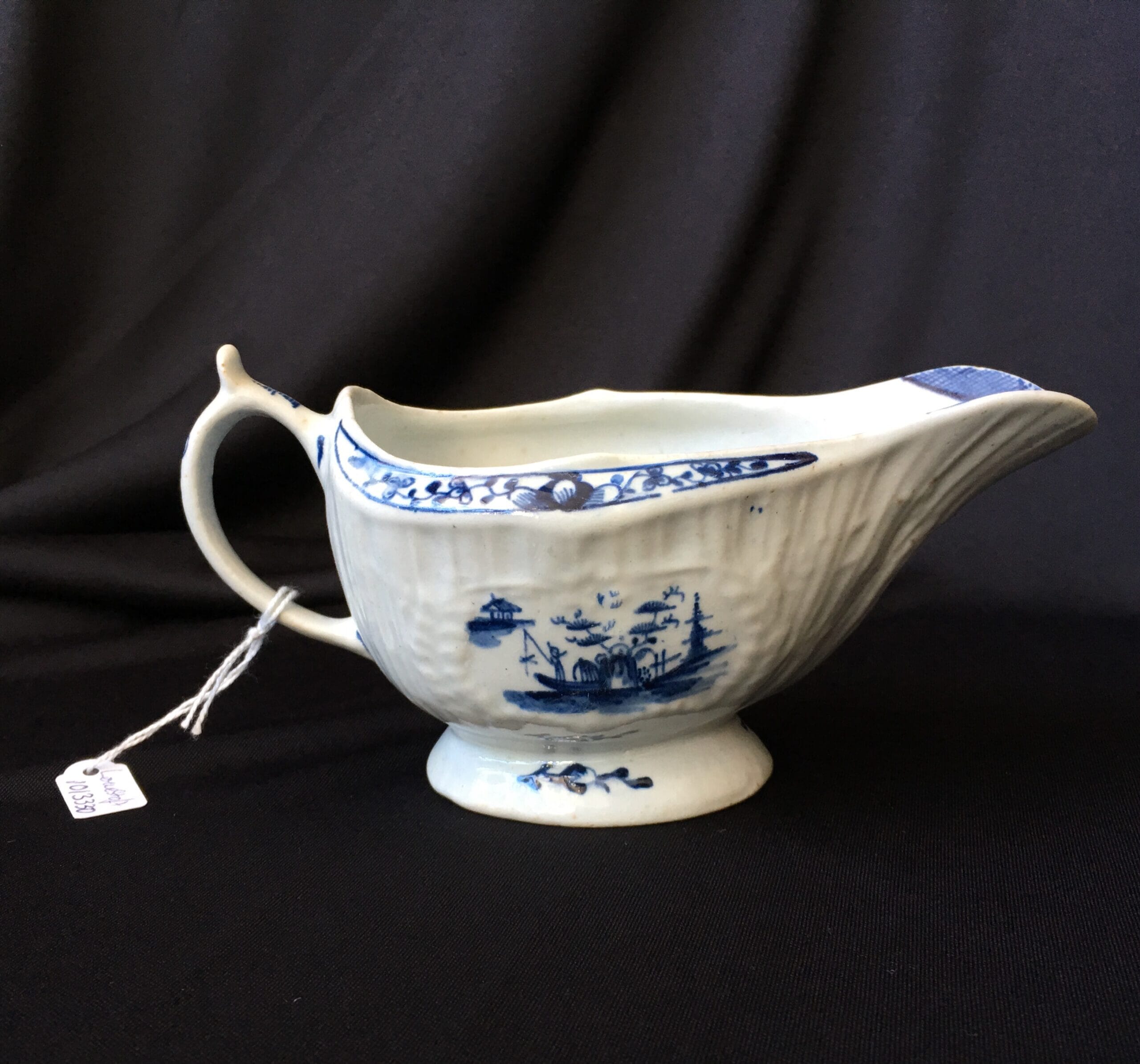 Lowestoft sauceboat, blue & white Chinese river scenes, 1775 -0