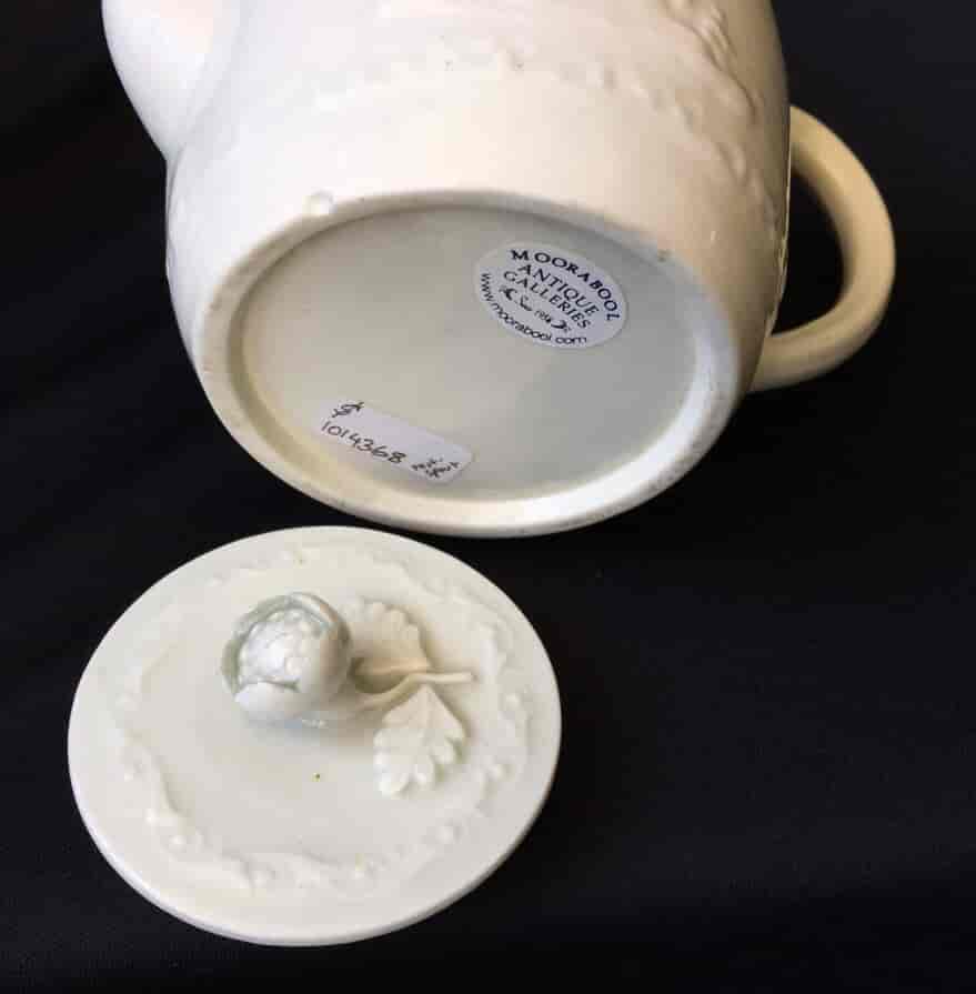 Worcester barrel shape teapot, rare Chinese Landscape pattern, c.1760 -20033