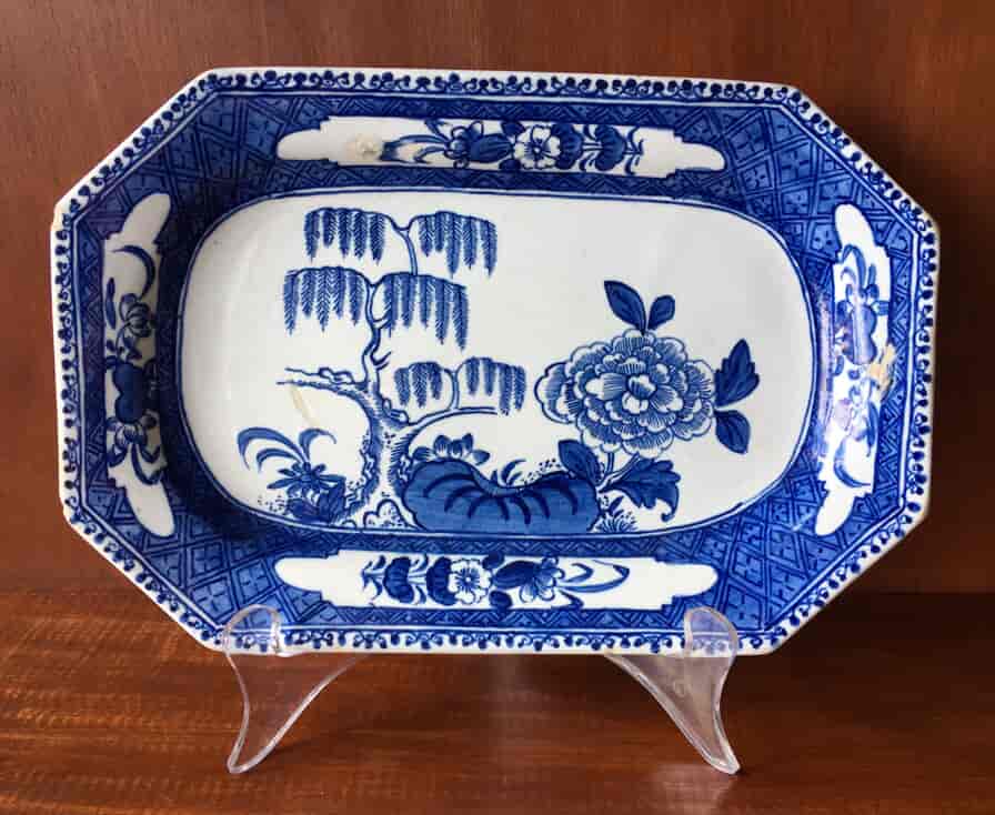Bow serving dish, Peony & Willow, C. 1760 -19463