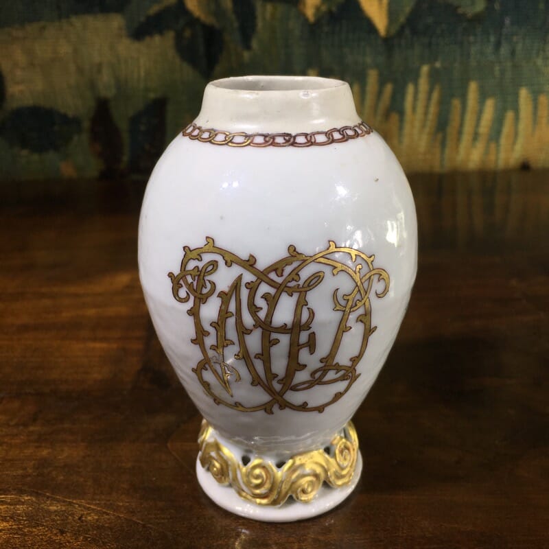 Chinese export tea canister, egg shape with WJD monogram, c.1780 -0