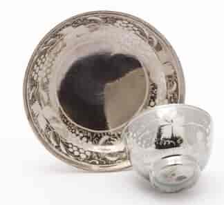 Platinum lustre Pearlware teabowl & saucer, grape vine pattern, c.1820 -0