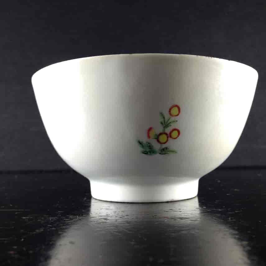 Lowestoft sugar bowl, colourful flower spray, c.1780 -1726