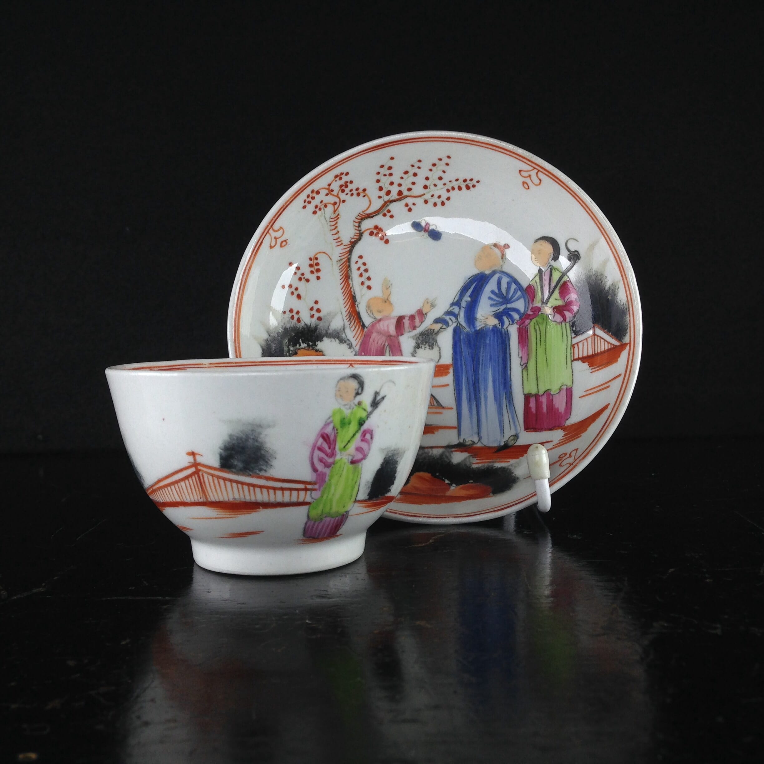 Newhall style teabowl & saucer, Chinese Family, c.1805 -0