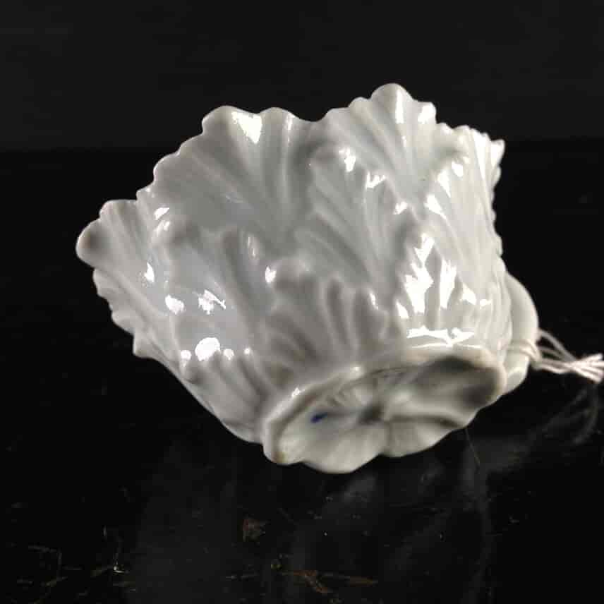 Worcester Butter Boat, blue daisy pattern, c.1756 -2517