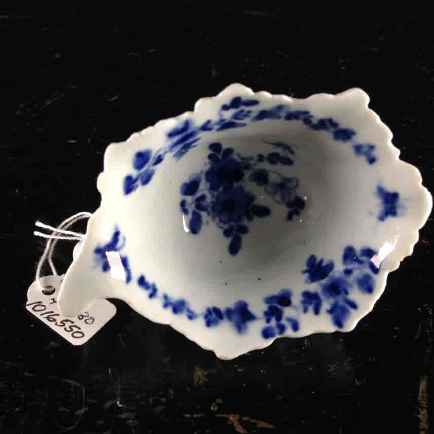 Worcester Butter Boat, blue daisy pattern, c.1756 -2518