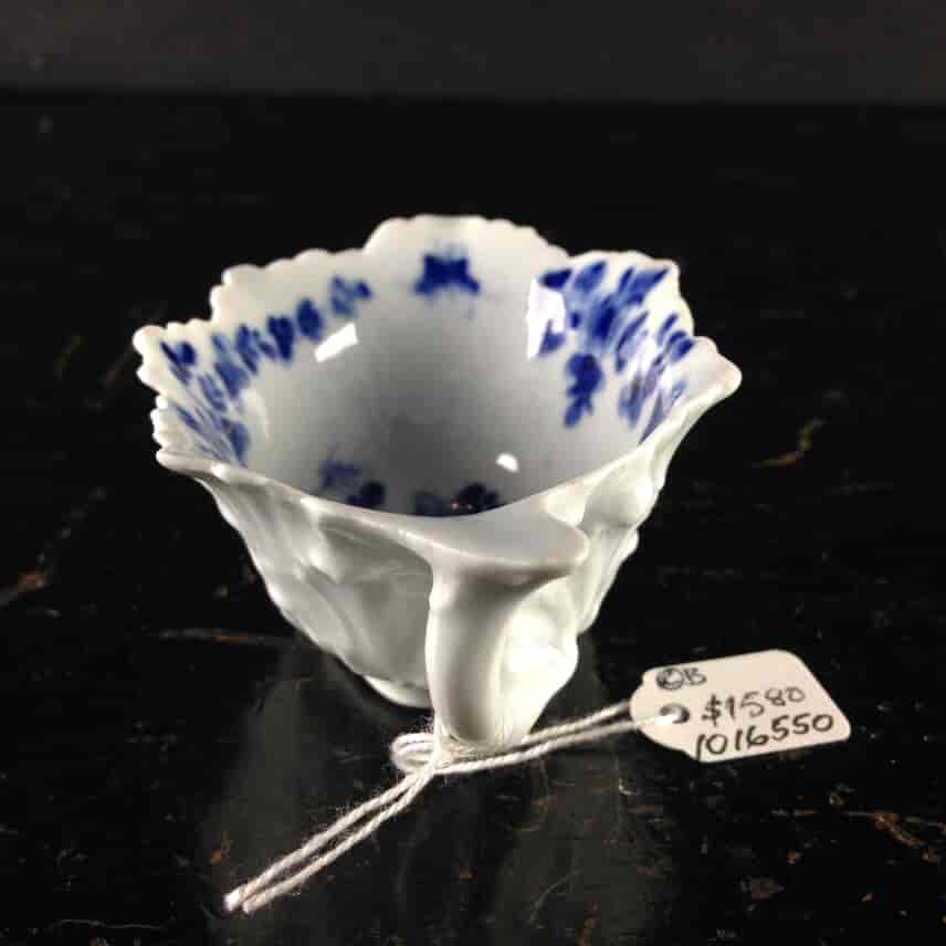 Worcester Butter Boat, blue daisy pattern, c.1756 -2520