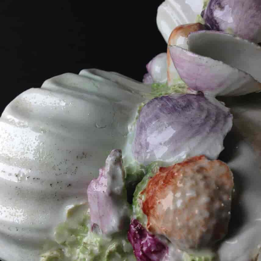 Bow triple sweetmeat, kakiemon dec & encrusted with shells, C. 1760 -3316