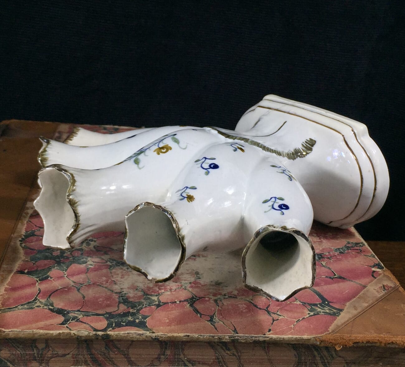Pratt type quintal with flower painting, C.1820 -16601