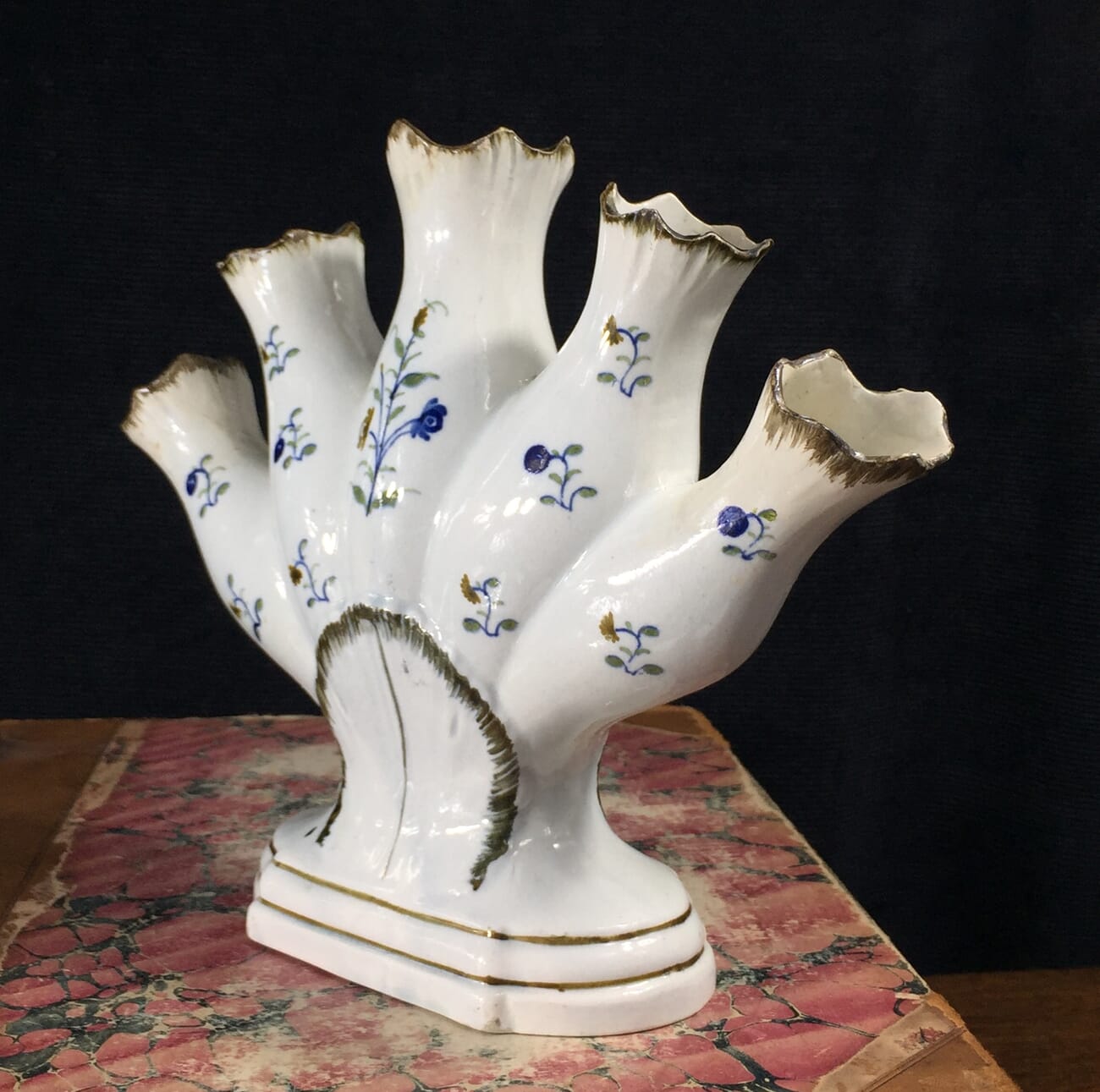Pratt type quintal with flower painting, C.1820 -16606