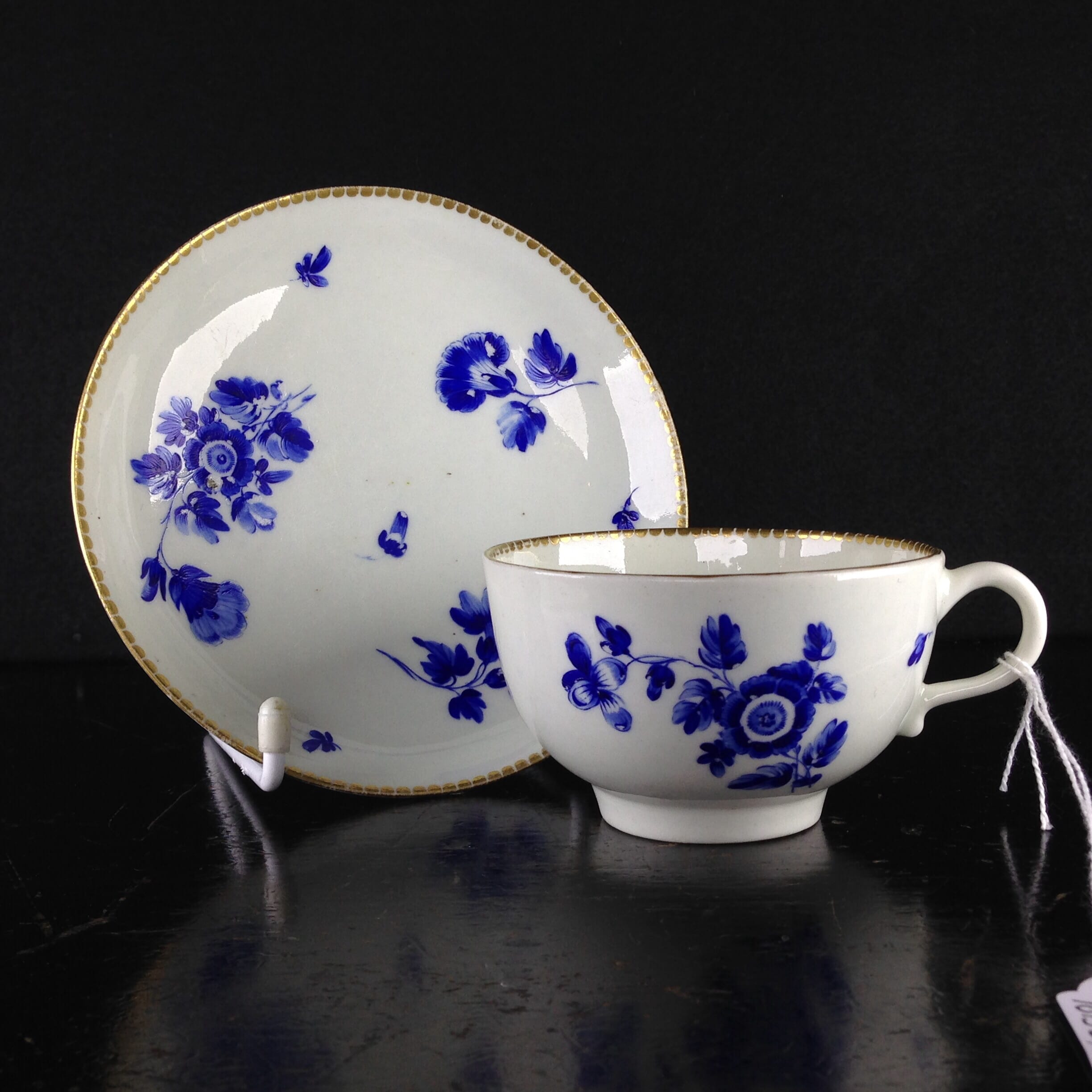 Worcester cup and saucer, dry blue flowers, c.1770 -0