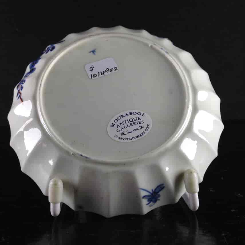 Worcester fluted saucer, prunus root, with bright clobbering, 1752 & later -3865
