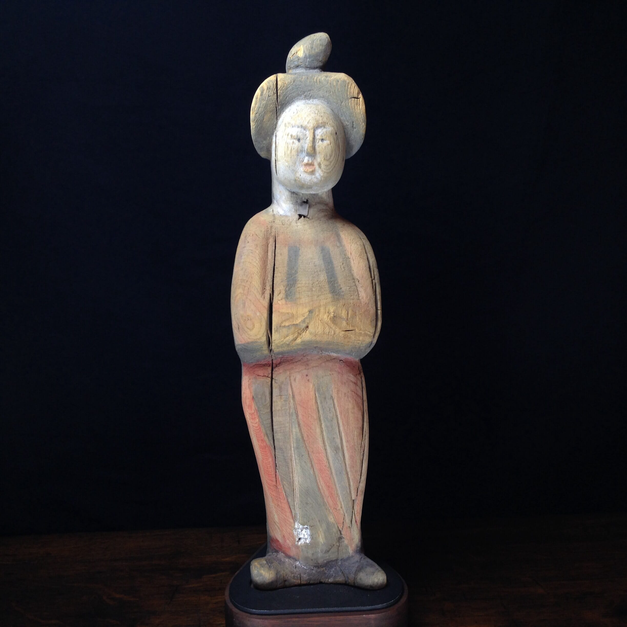 Tang dynasty figure of a lady, wood with pigments, 8th century AD -0