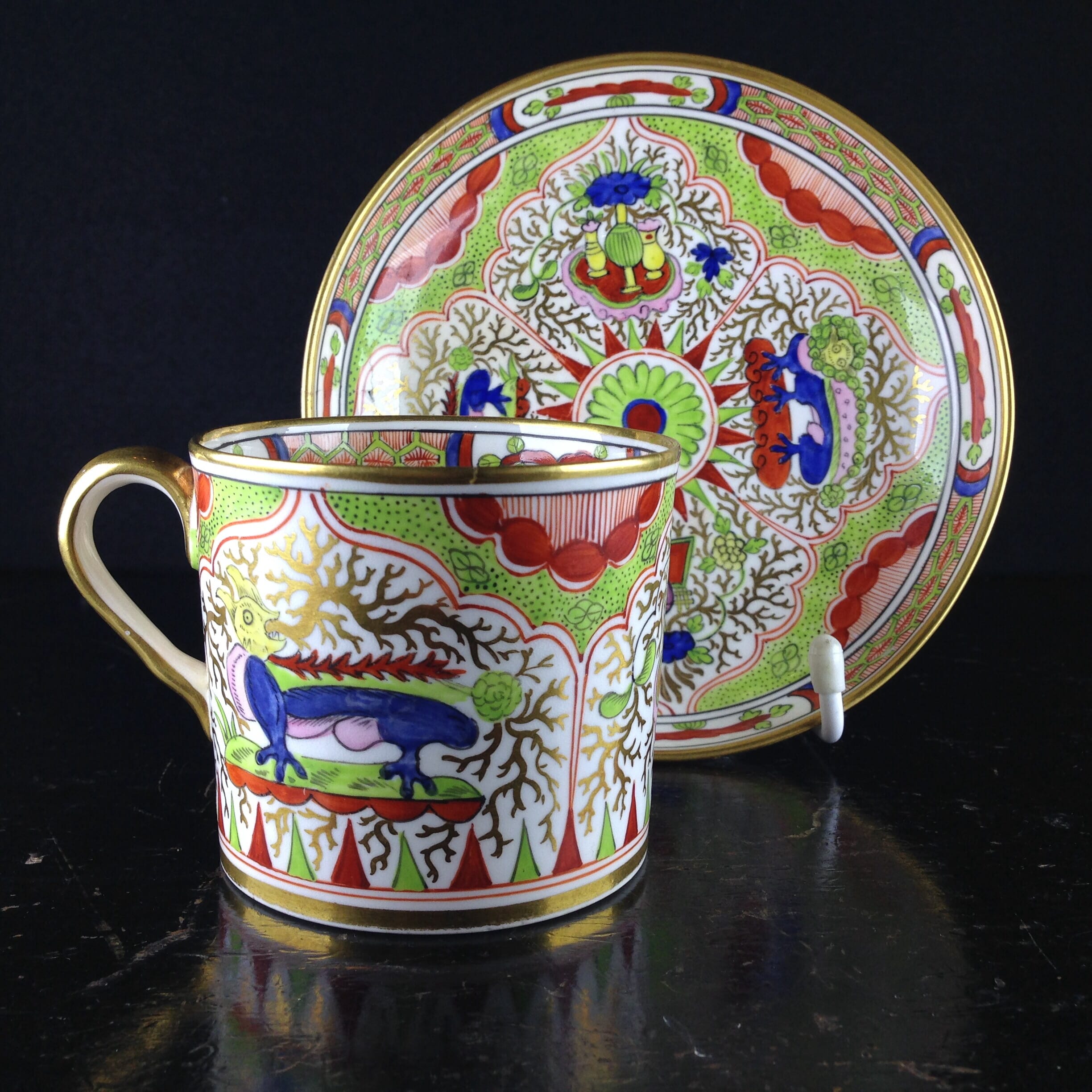 Chamberlains Worcester coffee can & saucer Dragons in Compartment, c.1800-0