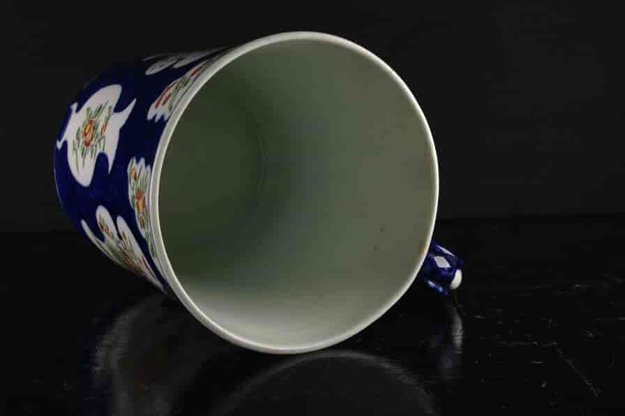 Worcester tankard, blue scale with Kakiemon style flowers, c.1765 -1228