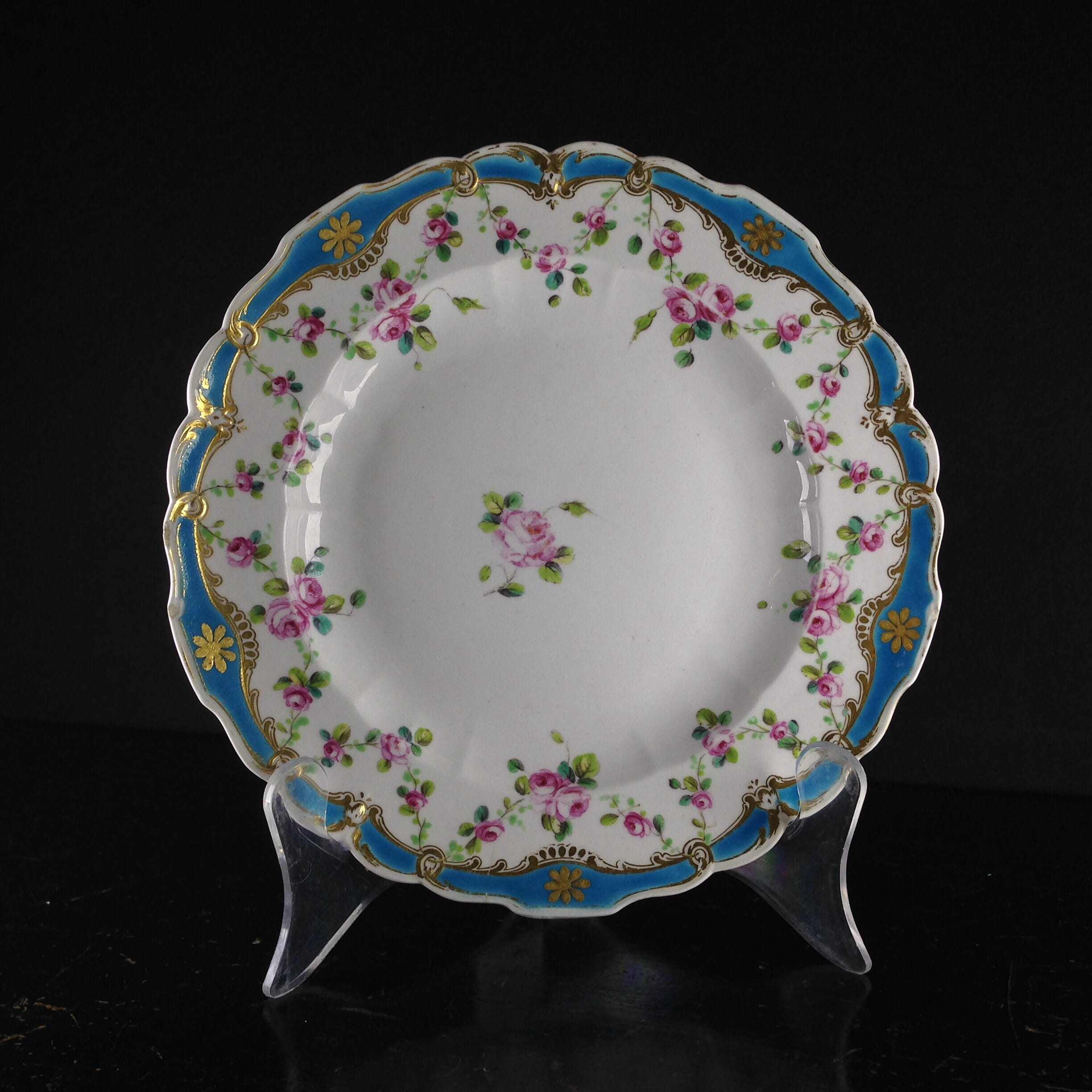 Chelsea-Derby plate with swags of roses, C. 1780 -0