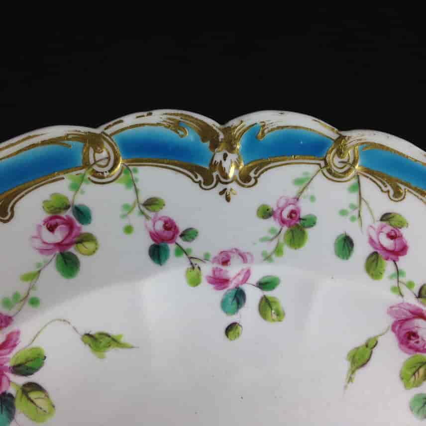 Chelsea-Derby plate with swags of roses, C. 1780 -1399