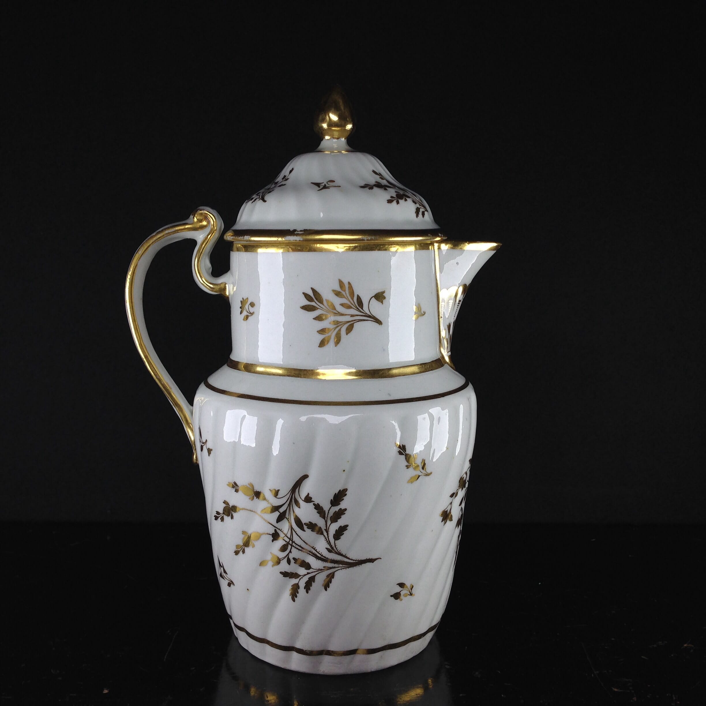 Chamberlains Worcester toast water jug, circa 1795 -0