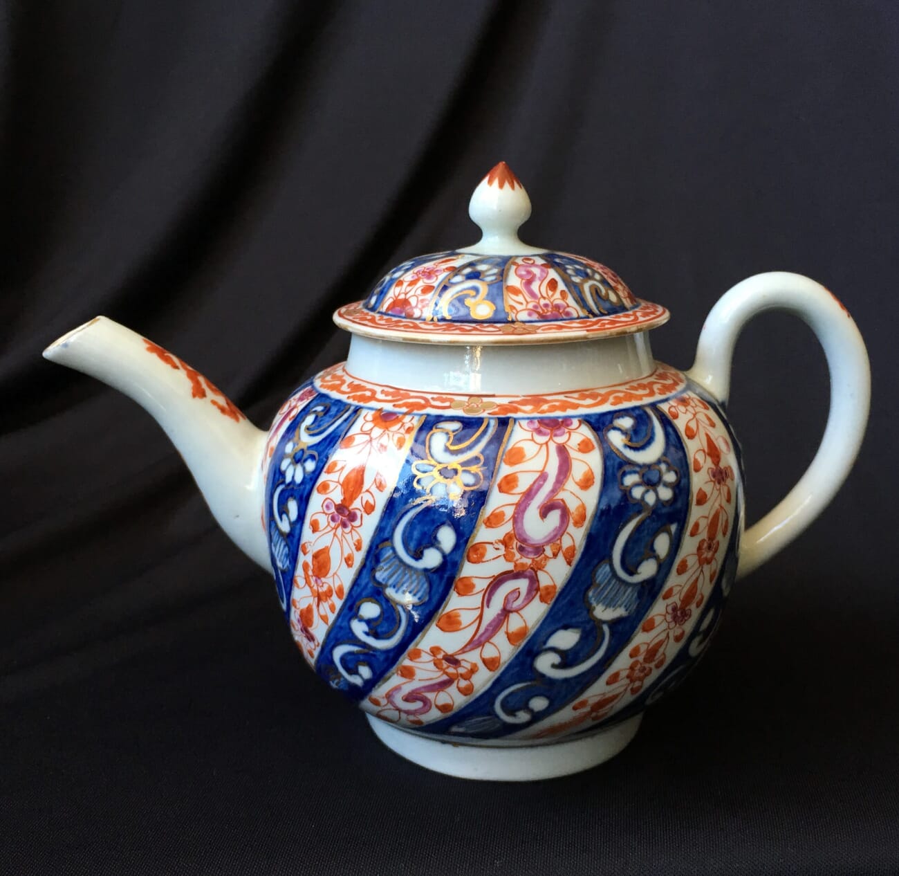 Worcester Queen Charlotte pattern teapot c.1765 -0