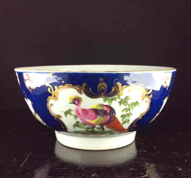 Worcester Blue Scale bowl with birds, c.1765-70. -0