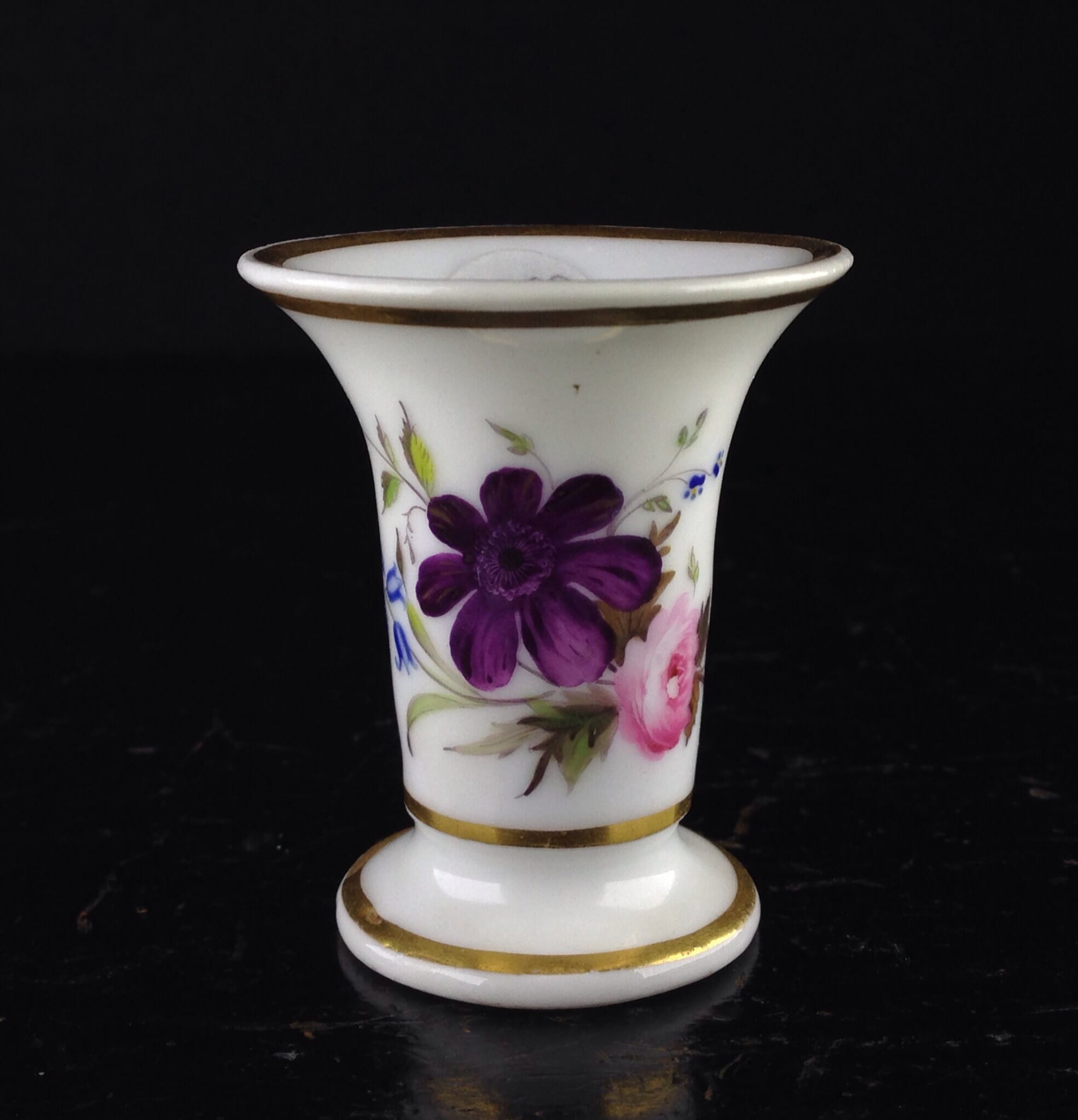 Chamberlains small vase, flowers, c.1825-0
