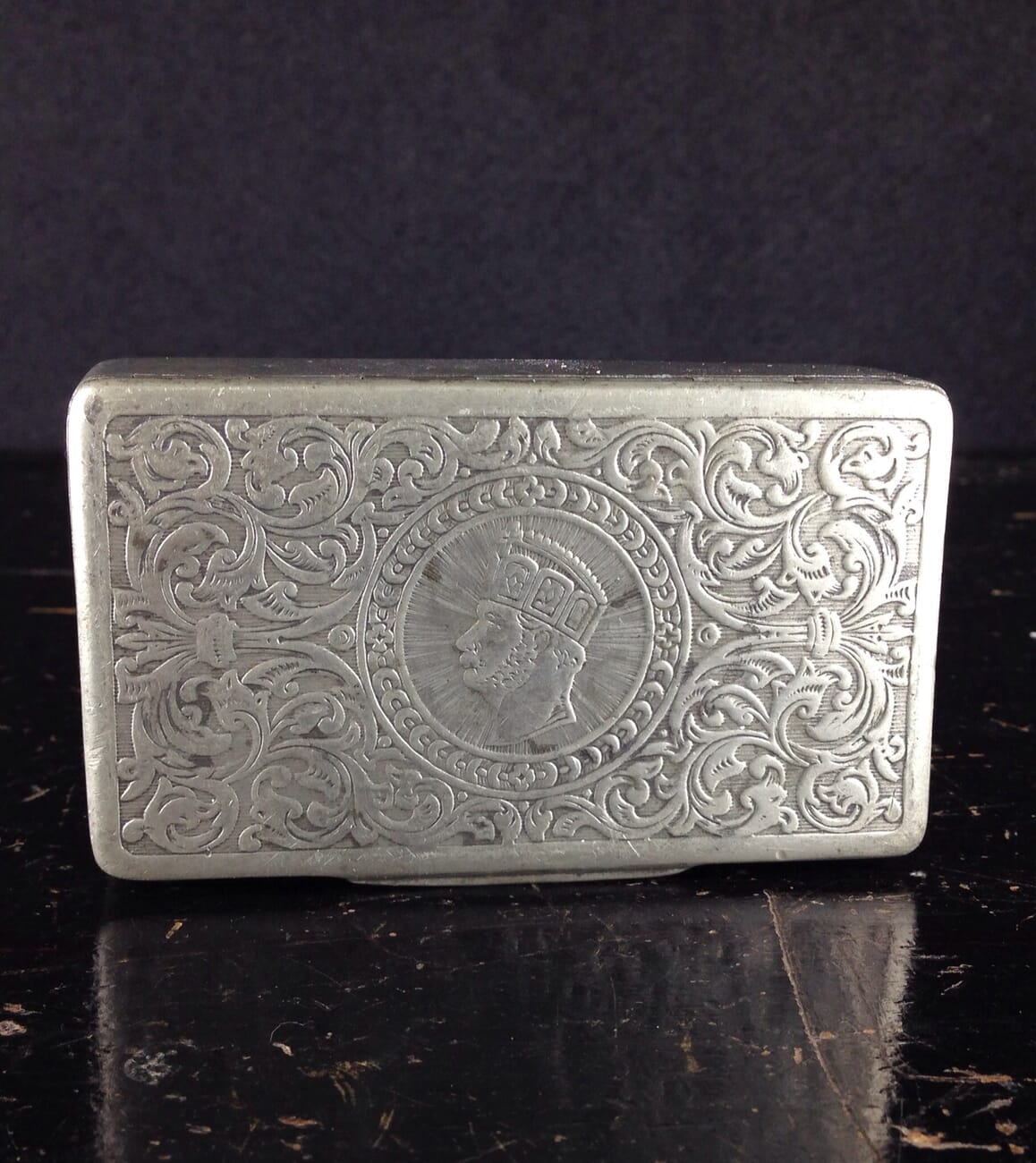 Pewter snuff box, monarch profile, 19th century -6141