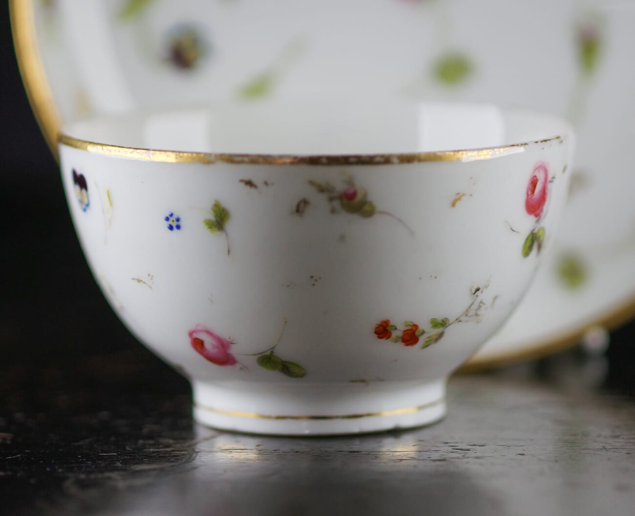Nyon teabowl & saucer, flower heads, C. 1785 -9303