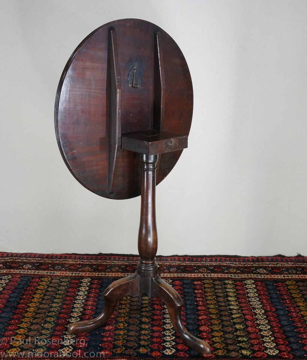Georgian mahogany tripod legged tea table, c.1760-6794