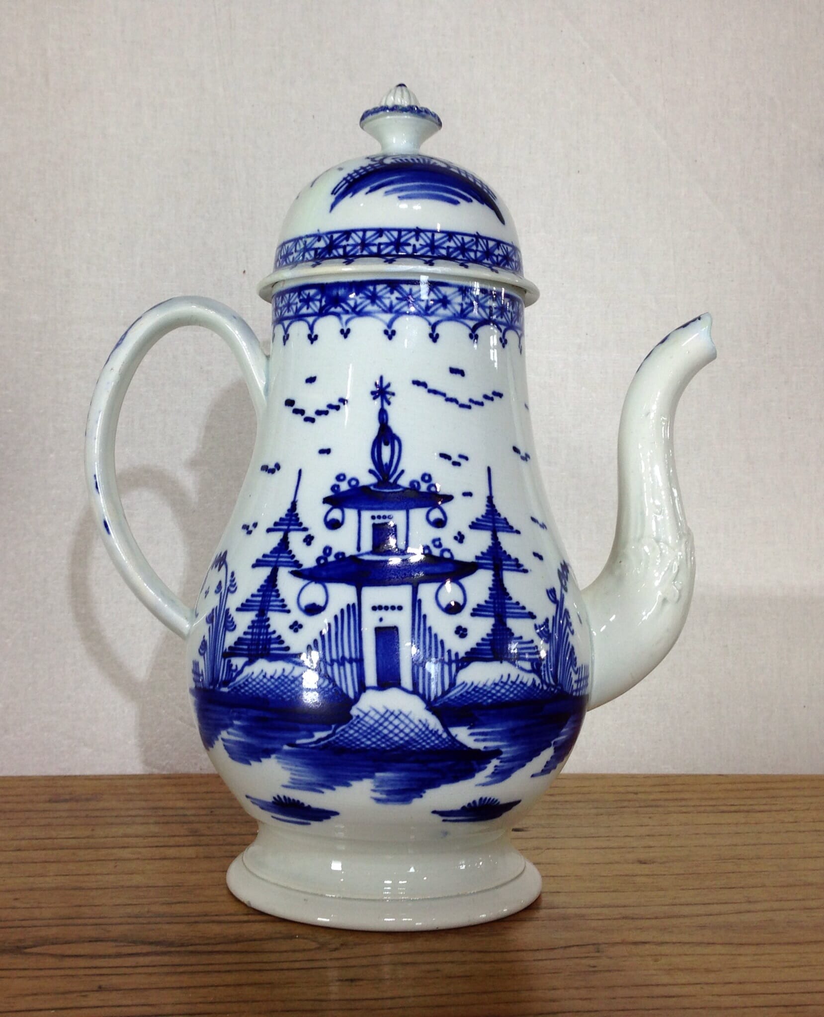 Pearlware coffee pot, moulded spout & blue pagoda scenes, c. 1770 -0