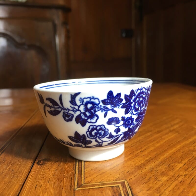 Worcester tea bowl, fence pattern, c. 1770 -0