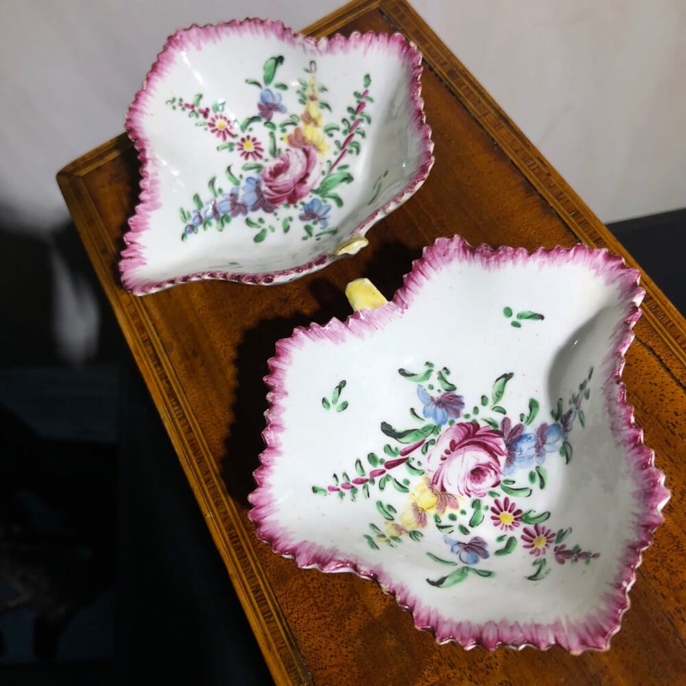 Bow pickle dishes c. 1765