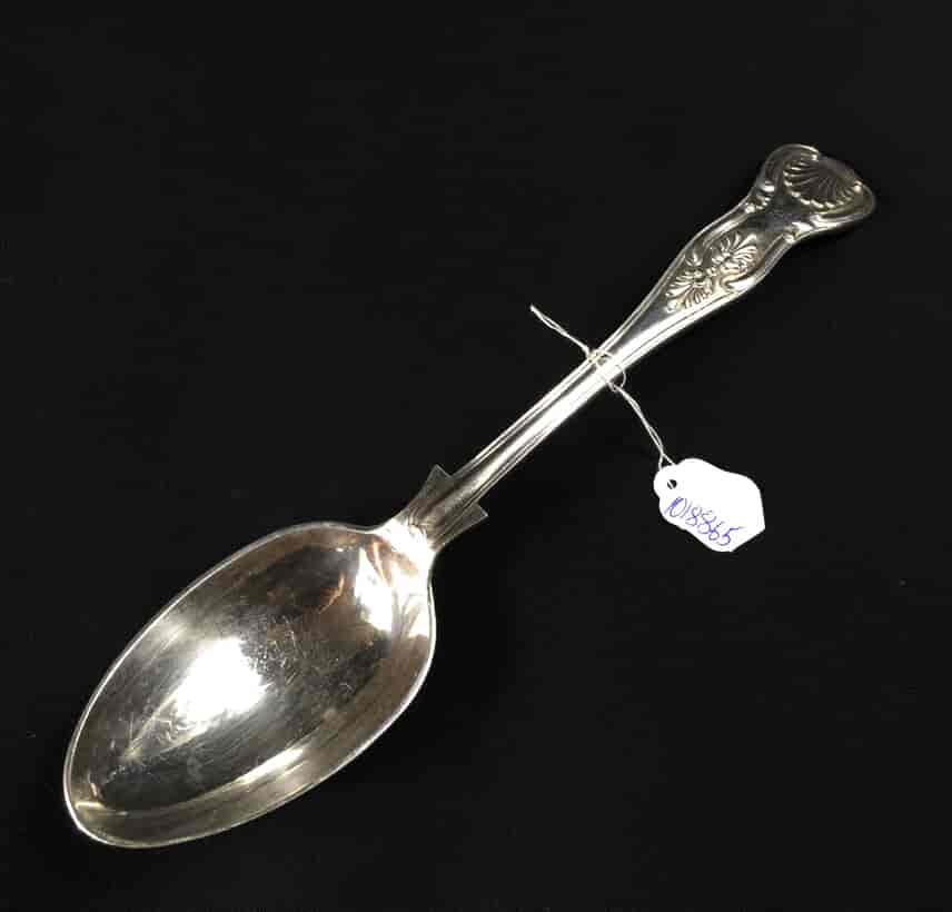 Kings Pattern silver plated spoon, by Walker & Hall, 20th century -0