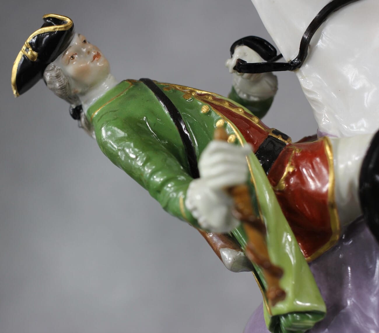 Meissen figure of a soldier on horseback, 19th century -13437